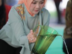 Atalia Ridwan Kamil Ziarah Makam Ibu Norbaiti di Samarinda