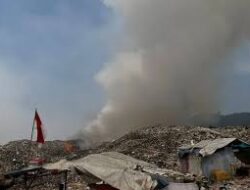 5 TAHUN JABAR JUARA  TPA Sarimukti Terbakar, Ridwan Kamil: Pelayanan Sampah Tak Boleh Terganggu